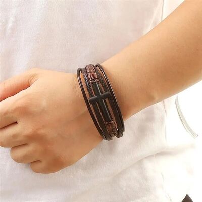 bracelet-cuir-pour-homme-croix-fermoir-magnetique-croyance