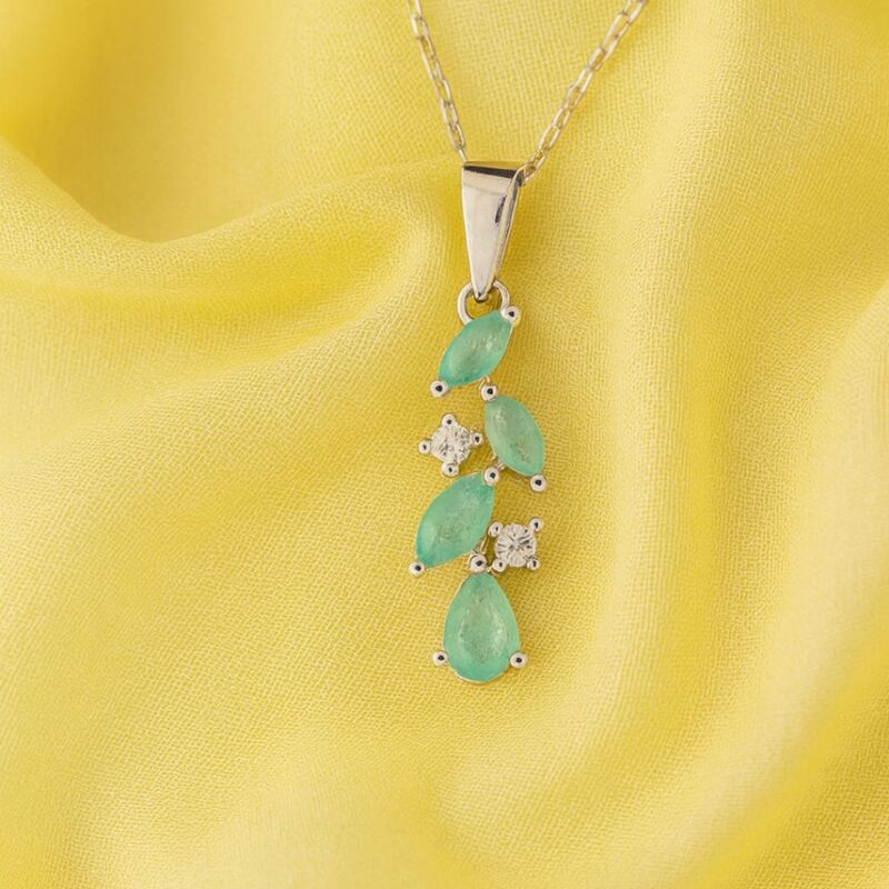 pendentif-en-_argent-femme-aventurine-verte-origine-inde