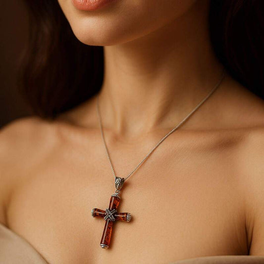 Croix-pendentif-Argent-et-Ambre-Cognac-Baltic-pierre-ambre