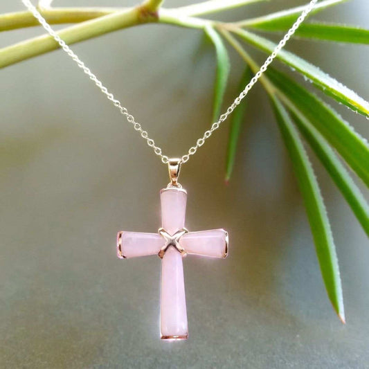 Pendentif-croix-quartz-rose-bouclier-energetique