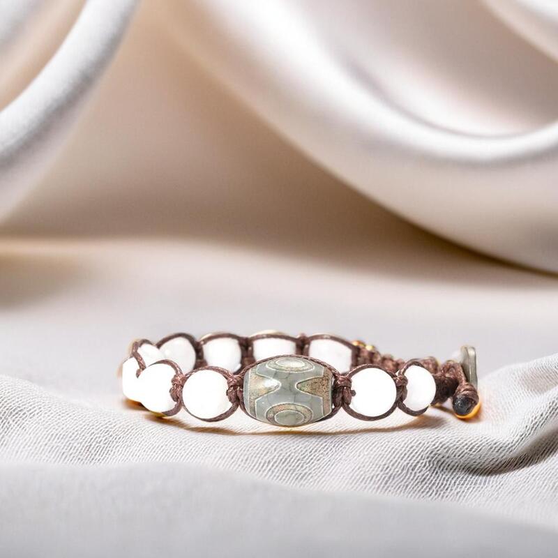 bracelet-bouddhiste-perles-de-priere-dzi-en-pierre-naturelle-avec-cordon