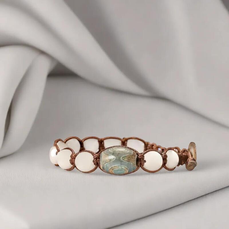 bracelet-bouddhiste-perles-de-priere-dzi-en-pierre-naturelle-tibetaine