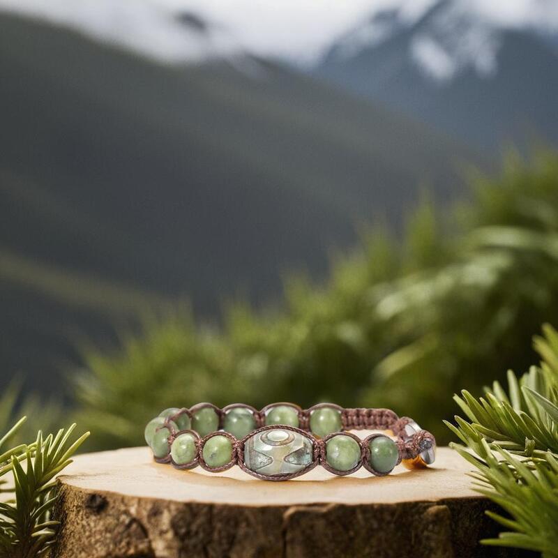 bracelet-bouddhiste-perles-de-priere-en-jaspe-vert-nature