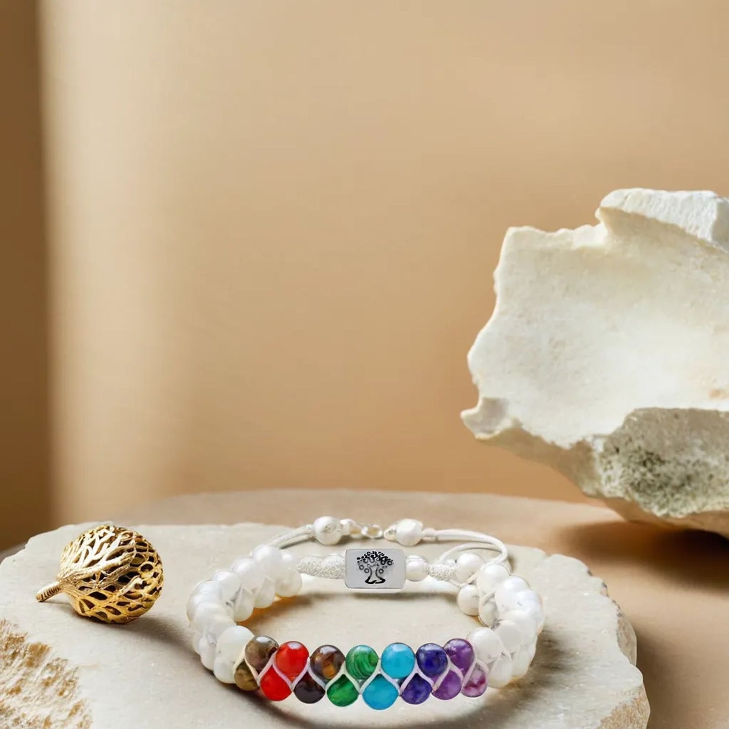 bracelet-femme-en-perle-howlite-blanche-émotionnel