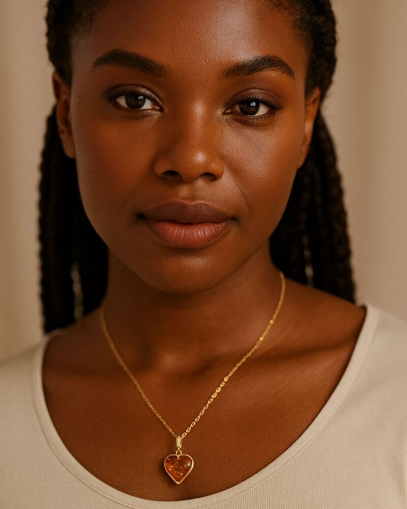 coeur-en-pendentif-ambre-mer-baltique-énergie