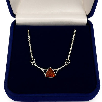 collier-avec-pierre-naturelle-design-francais