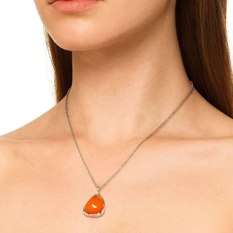 collier-avec-pierre-naturelle-triangle-avec-cornaline-orange