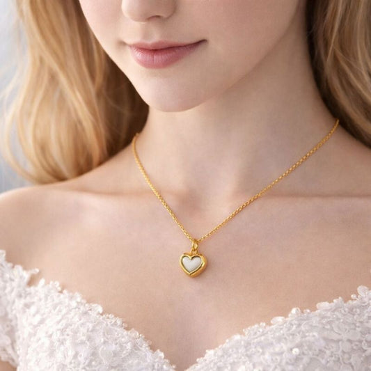 collier coeur nacre blanche chaine en maille