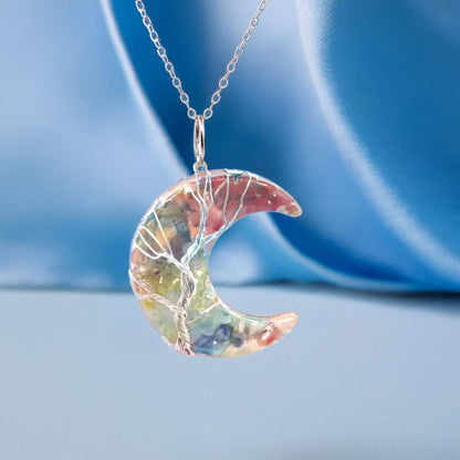 collier-croissant-de-lune-multicolore