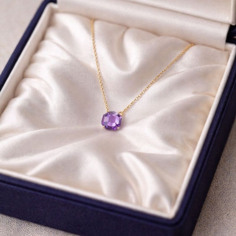 collier or amethyste violette naturelle coussin