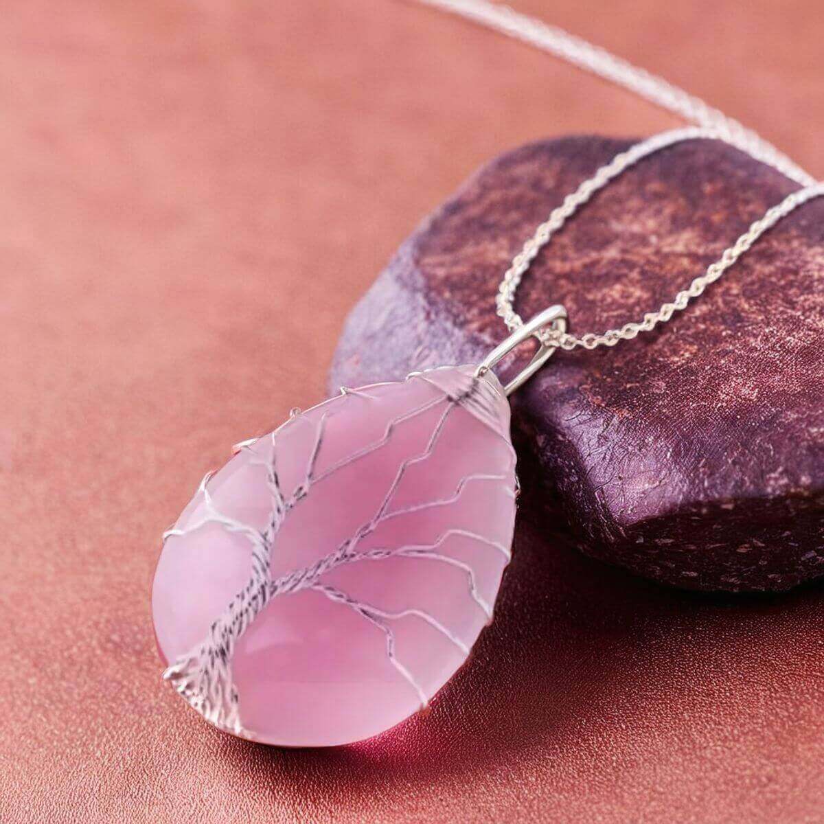 collier-pierre-naturelle-Quartz-Rose-chakra-du-coeur-chaine-argent