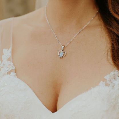 pendentif-coeur-opale-blanche-naturelle-mariage