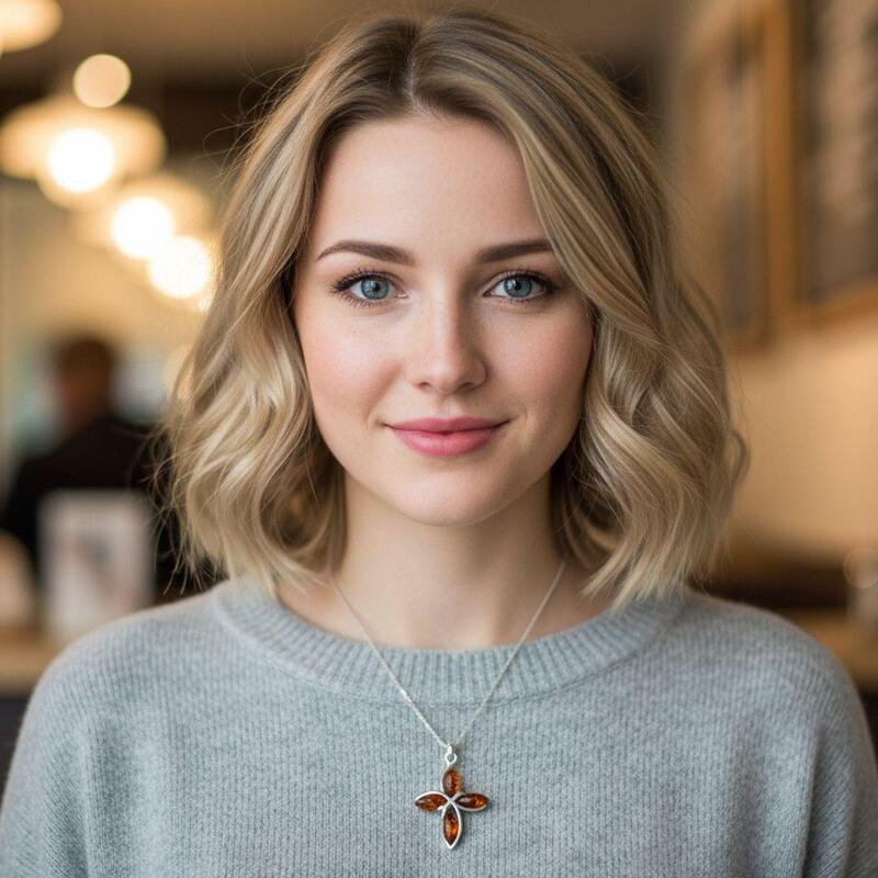 pendentif-croix-argent-ambre-mer-baltique