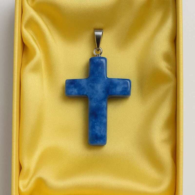 pendentif-croix-homme-sodalite-fabrication-artisanale-chakra-frontal