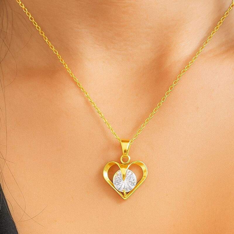 pendentif-femme-plaque-or