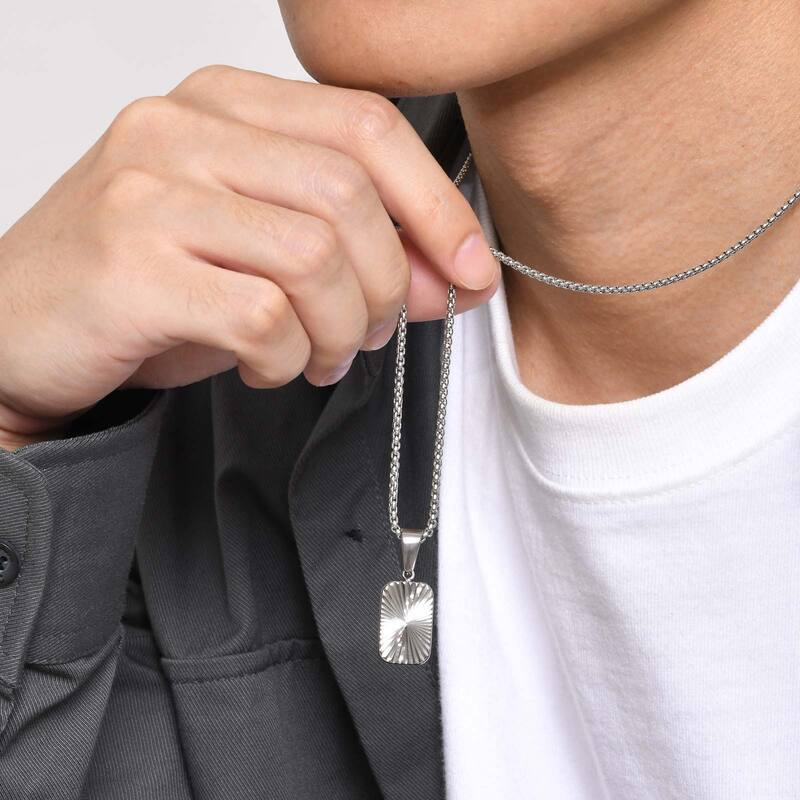 pendentif-homme-elegance-couleur-argent