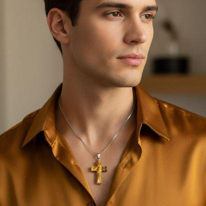 pendentif-homme-oeil-de-tigre-croix-artisanal-fabrication-francaise